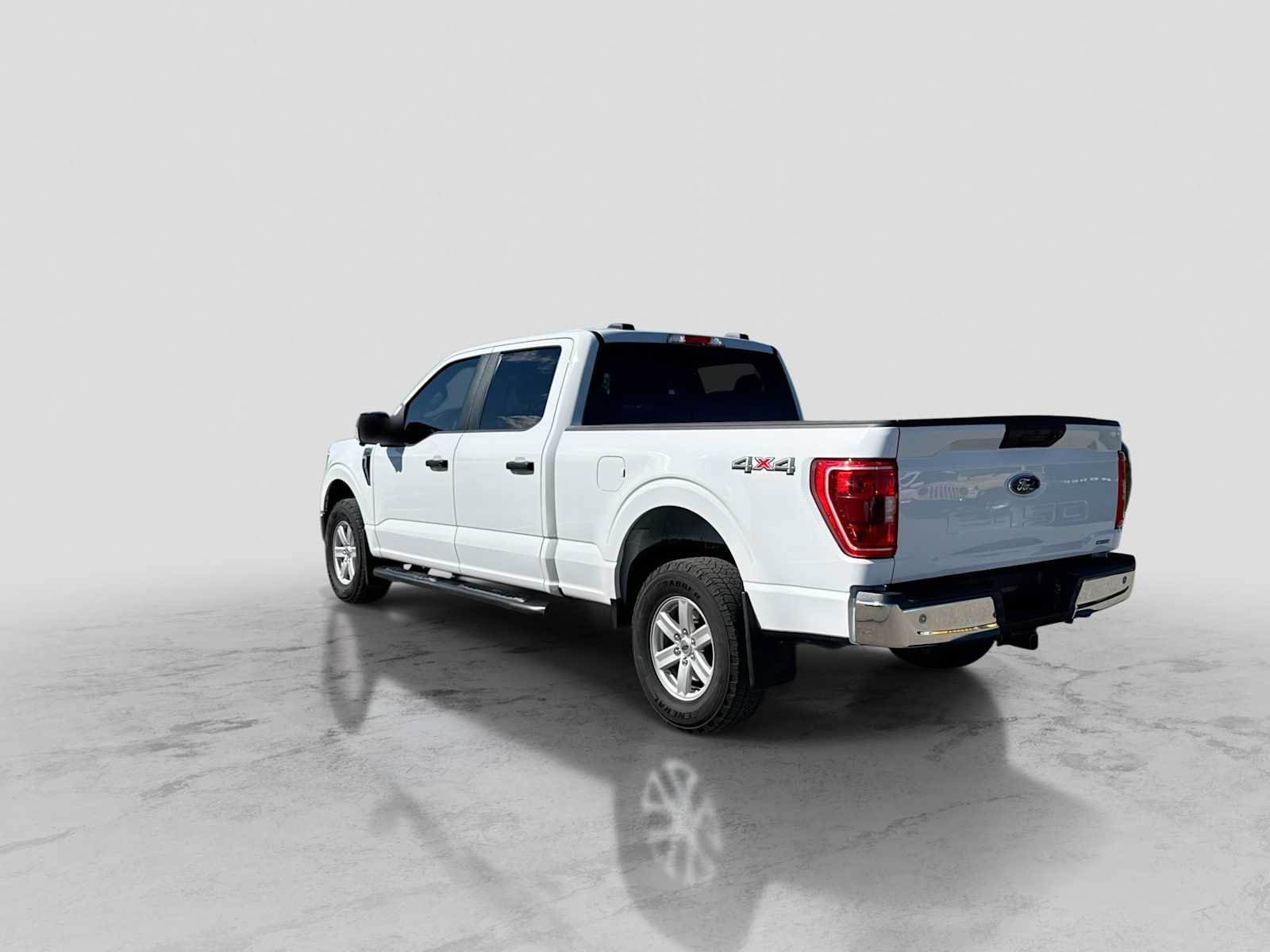 Certified 2023 Ford F150 XLT w/ Trailer Tow Package AWD/4WD image 4