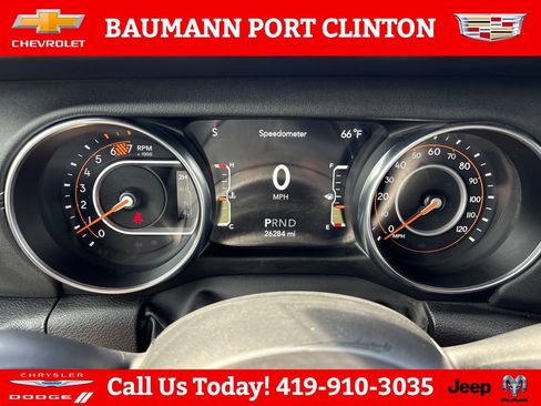 Used 2022 Jeep Wrangler Unlimited Sahara w/ LED Lighting Group AWD/4WD image 16