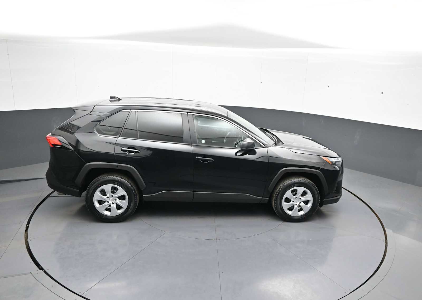 Used 2025 Toyota RAV4 LE FWD image 34