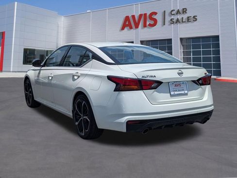Used 2025 Nissan Altima 2.5 SR FWD image 9