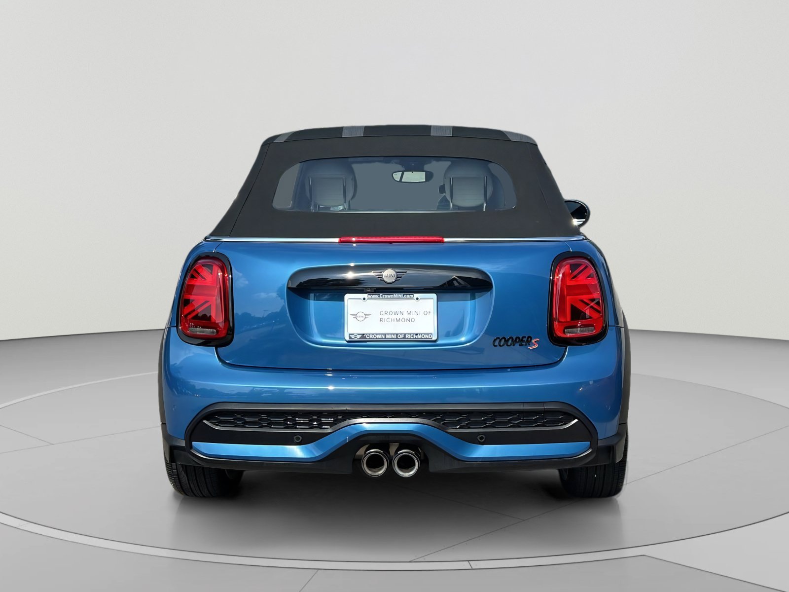 Used 2023 MINI Cooper S w/ Signature Upholstery Package FWD image 4