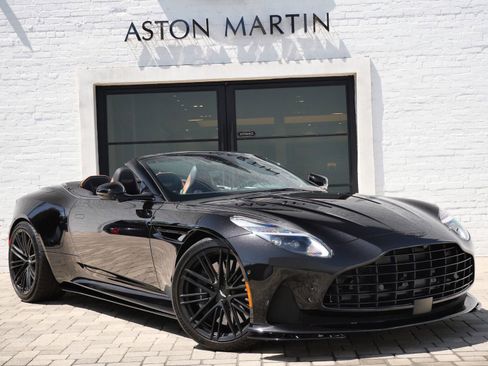 Used 2025 Aston Martin DB12 Convertible RWD image 1