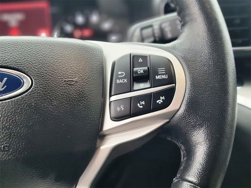 Used 2022 Ford Explorer XLT w/ Equipment Group 202A image 32