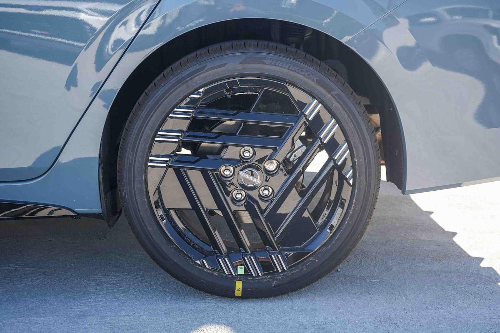 New 2027 Nissan Sentra SR w/ Floor Mat Package FWD image 10