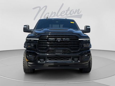 Used 2025 RAM 2500 Laramie AWD/4WD image 2