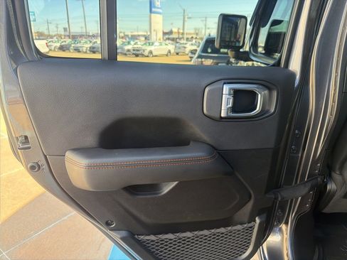 Used 2021 Jeep Gladiator Mojave image 17