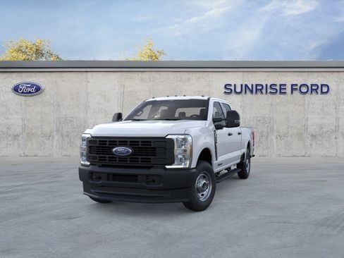 New 2026 Ford F250 4x4 Crew Cab Super Duty image 2