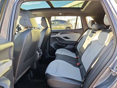 New 2026 Volkswagen Tiguan SE R-Line image 9