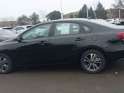 Certified 2024 Kia Forte LXS w/ LXS Technology Package image 8