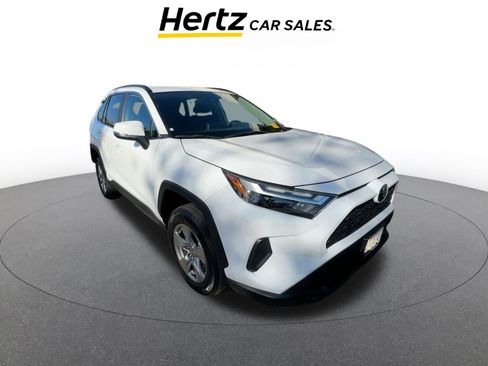 Used 2025 Toyota RAV4 XLE image 1
