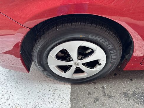 Used 2015 Toyota Prius Two image 11