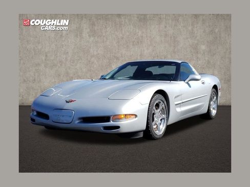 Used 2000 Chevrolet Corvette Base w/ Roof Pkg image 1