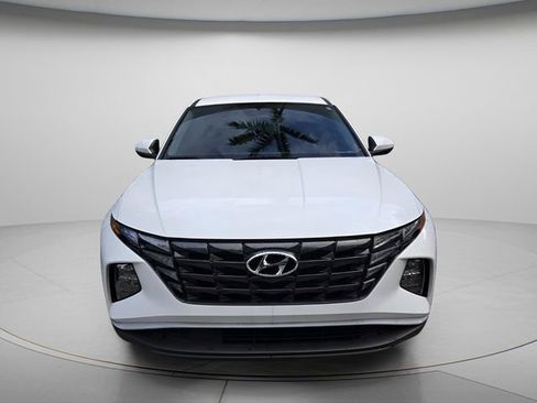 Used 2023 Hyundai Tucson SE image 3