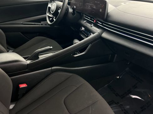 Certified 2024 Hyundai Elantra SEL image 15