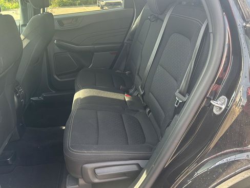 Used 2025 Ford Escape Active AWD/4WD image 10