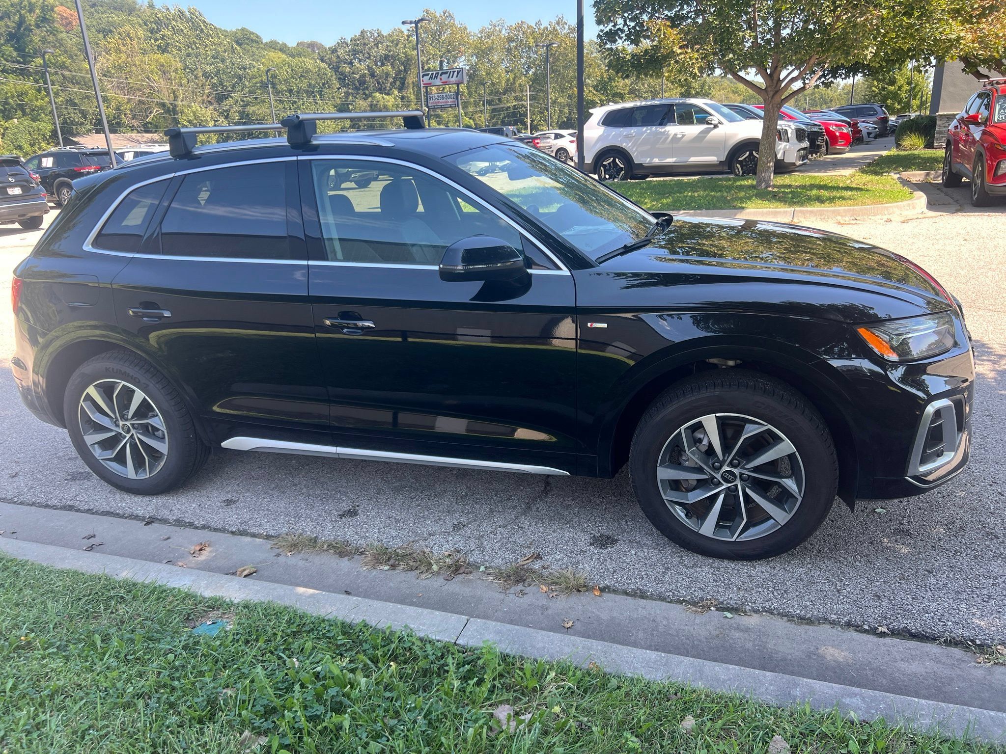 Used 2023 Audi Q5 2.0T Premium w/ Convenience Package AWD/4WD image 4