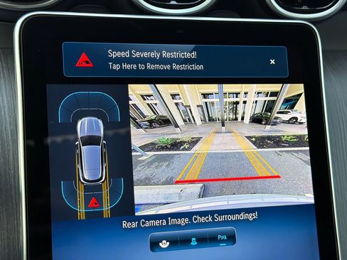 Certified 2025 Mercedes-Benz GLC 300 4MATIC image 23