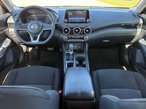 Used 2025 Nissan Sentra SV image 8