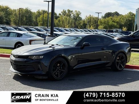 Used 2017 Chevrolet Camaro LT image 3