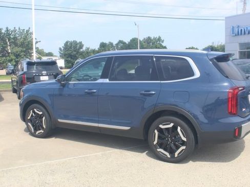 Used 2024 Kia Telluride S w/ S Sunroof Package FWD image 3