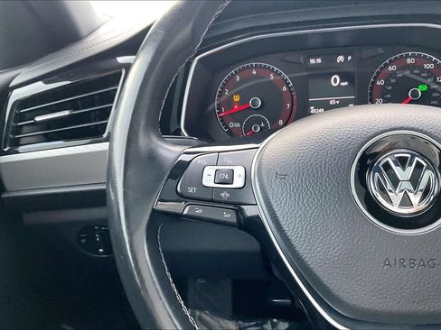 Used 2019 Volkswagen Jetta R-Line w/ R-Line Cold Weather Package FWD image 16