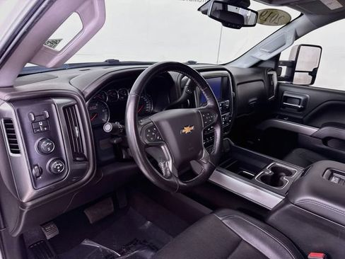 Used 2019 Chevrolet Silverado 2500 LTZ w/ Duramax Plus Package AWD/4WD image 10