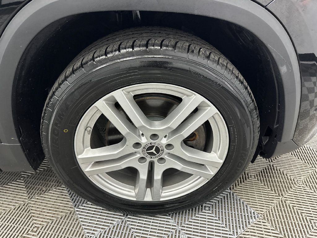 Used 2023 Mercedes-Benz GLA 250 4MATIC w/ Premium Package image 13