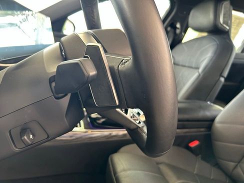 Used 2025 BMW 740i RWD image 45