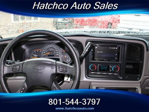 Used 2005 Chevrolet Silverado 2500 LT w/ Heavy-Duty Power Package AWD/4WD image 21