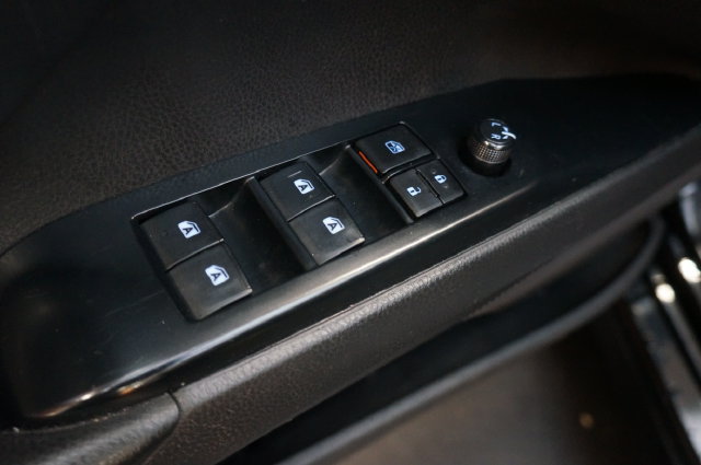 Used 2020 Toyota Camry SE FWD image 37