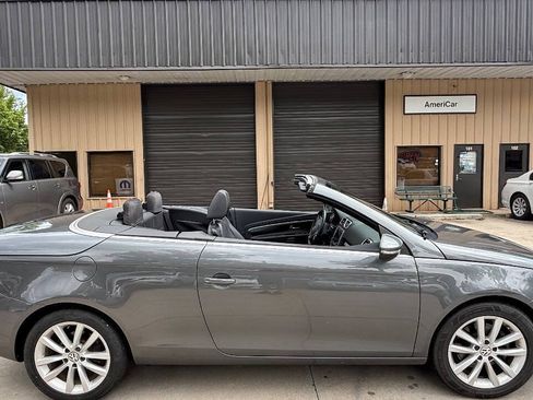 Used 2012 Volkswagen Eos Komfort FWD image 21