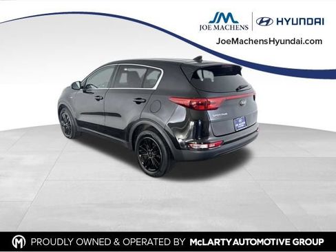 Used 2018 Kia Sportage LX AWD/4WD image 9
