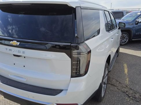 Used 2025 Chevrolet Tahoe High Country AWD/4WD image 5