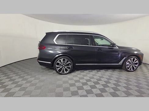 Used 2024 BMW X7 xDrive40i AWD/4WD image 37