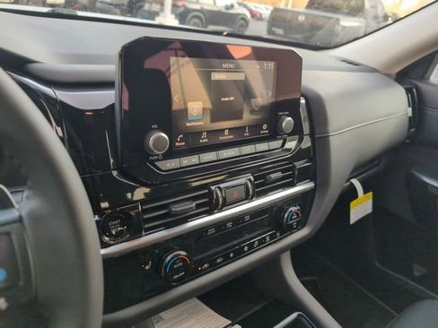 New 2025 Nissan Pathfinder SV image 21