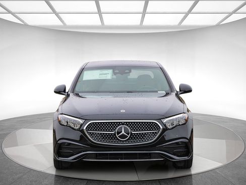 New 2026 Mercedes-Benz E 350 4MATIC Sedan image 6