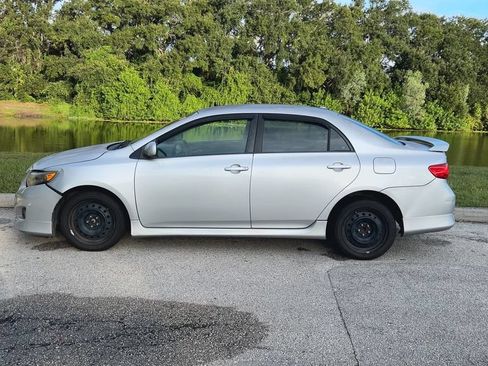 Used 2009 Toyota Corolla S w/ Sport Pkg FWD image 5
