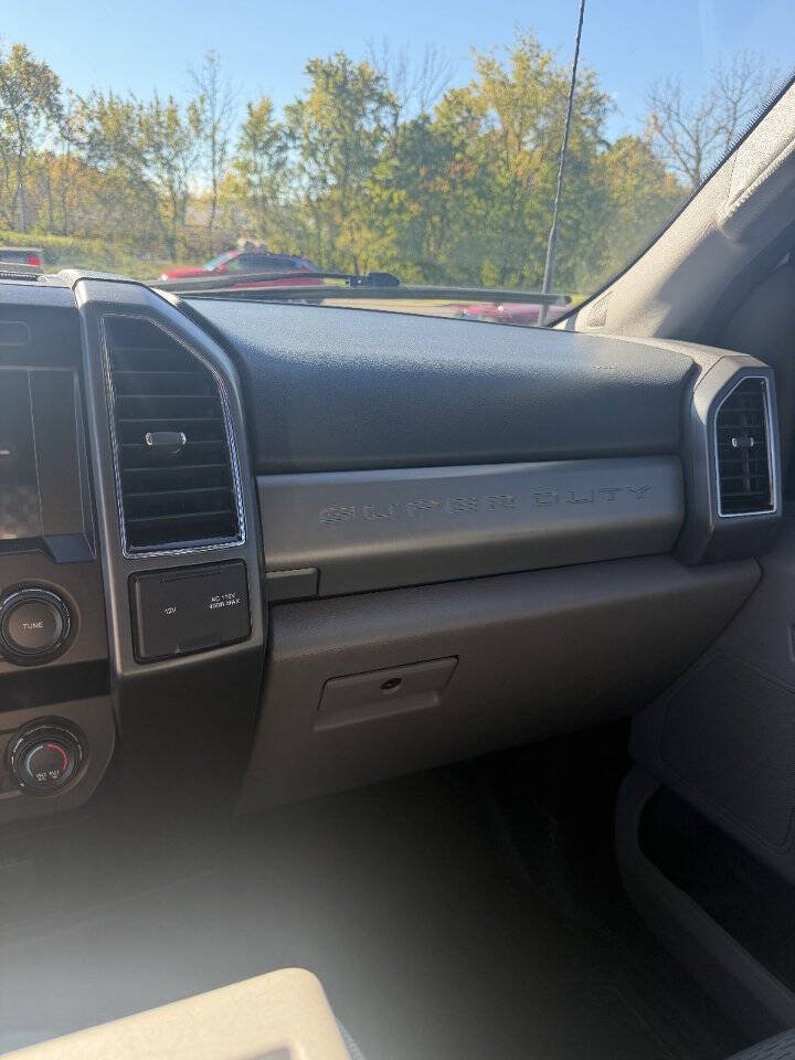 Used 2022 Ford F250 XLT w/ XLT Value Package AWD/4WD image 9