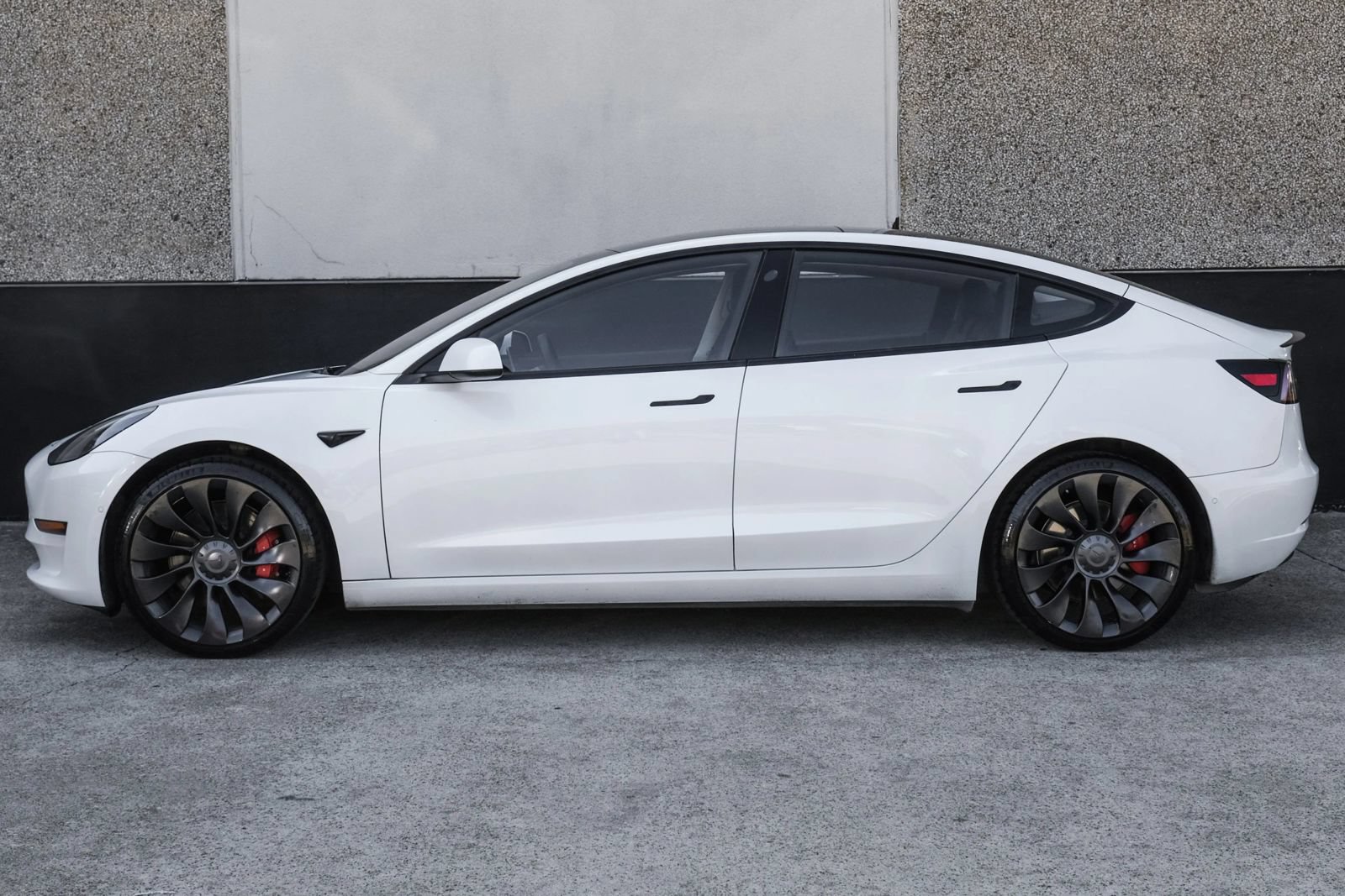 Used 2022 Tesla Model 3 Performance AWD/4WD image 10