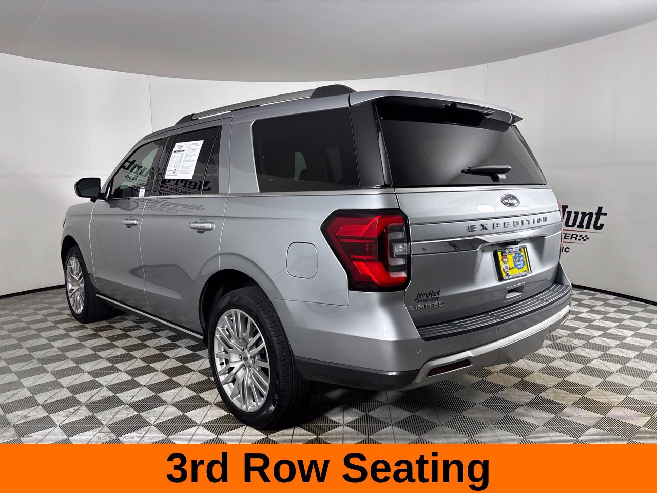 Used 2024 Ford Expedition Limited AWD/4WD image 9