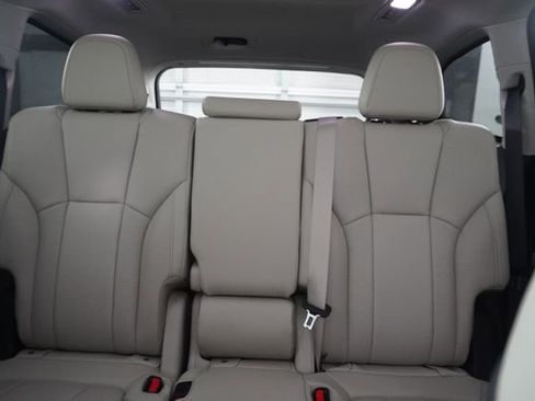 New 2026 Subaru Ascent Limited AWD/4WD image 20