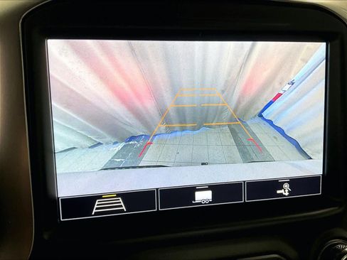 Used 2020 Chevrolet Silverado 1500 LT Trail Boss image 19