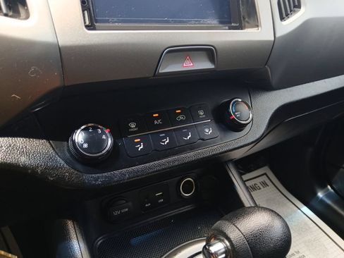 Used 2016 Kia Sportage LX AWD/4WD image 18