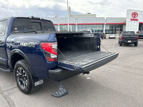 Used 2023 Nissan Titan PRO-4X w/ Pro-4x Convenience Package AWD/4WD image 15