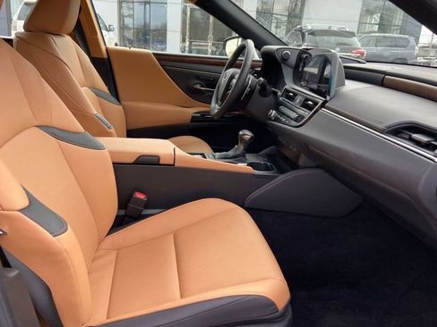 Certified 2023 Lexus ES 350 w/ Premium Package image 27