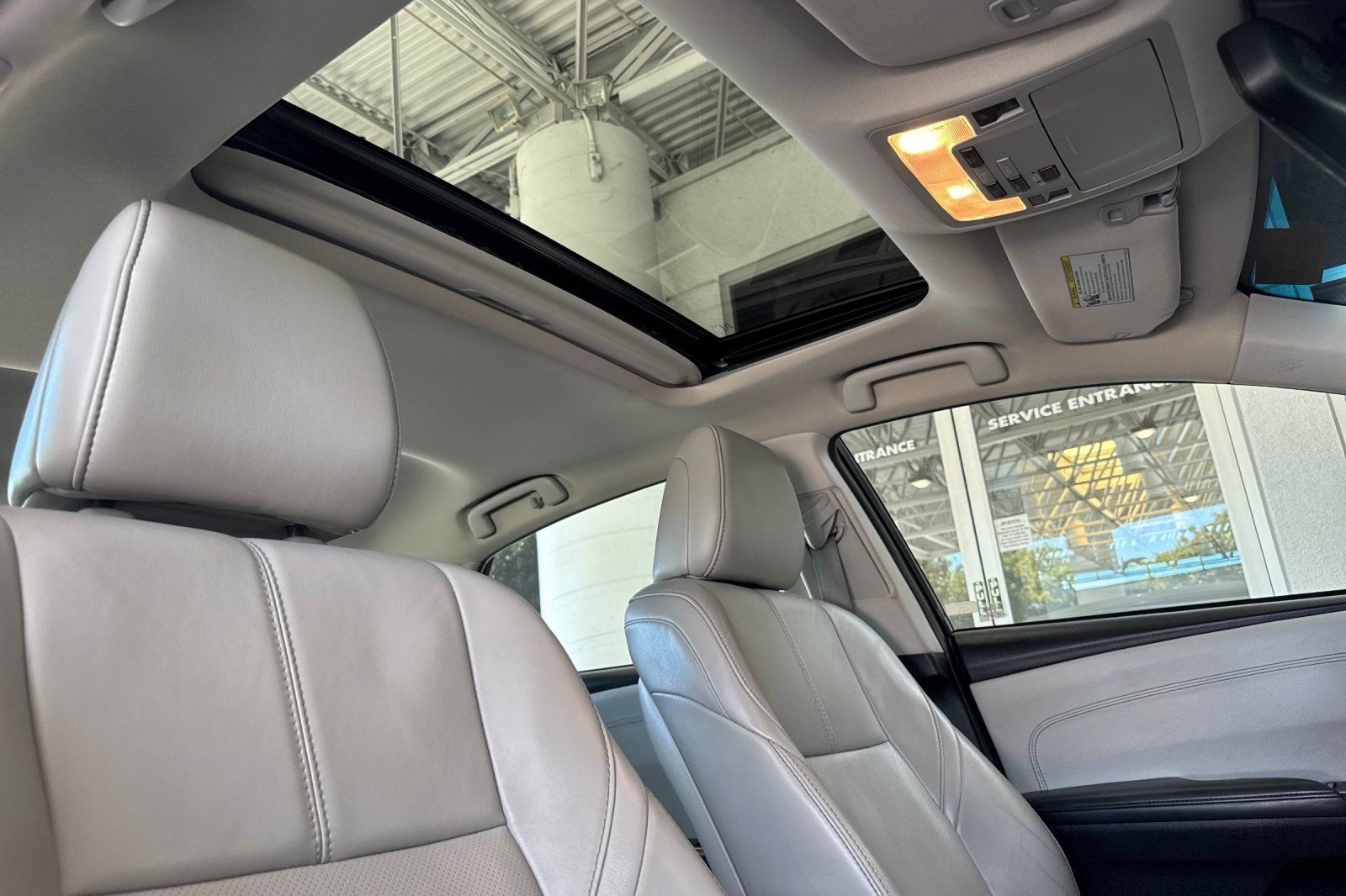 Used 2016 Toyota Avalon Limited FWD image 20
