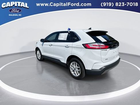 Certified 2022 Ford Edge SEL w/ Convenience Package image 6