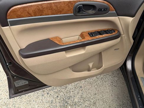 Used 2008 Buick Enclave CXL w/ Entertainment Package #2 image 6