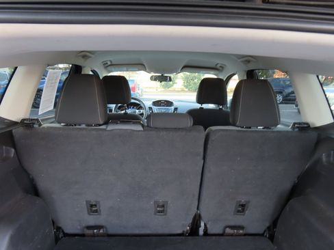 Used 2016 Ford Escape SE image 30