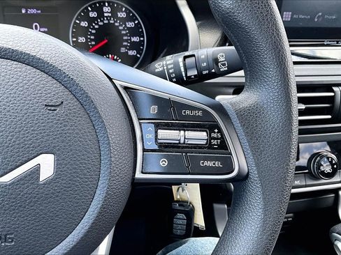 Used 2023 Kia Seltos LX AWD/4WD image 11